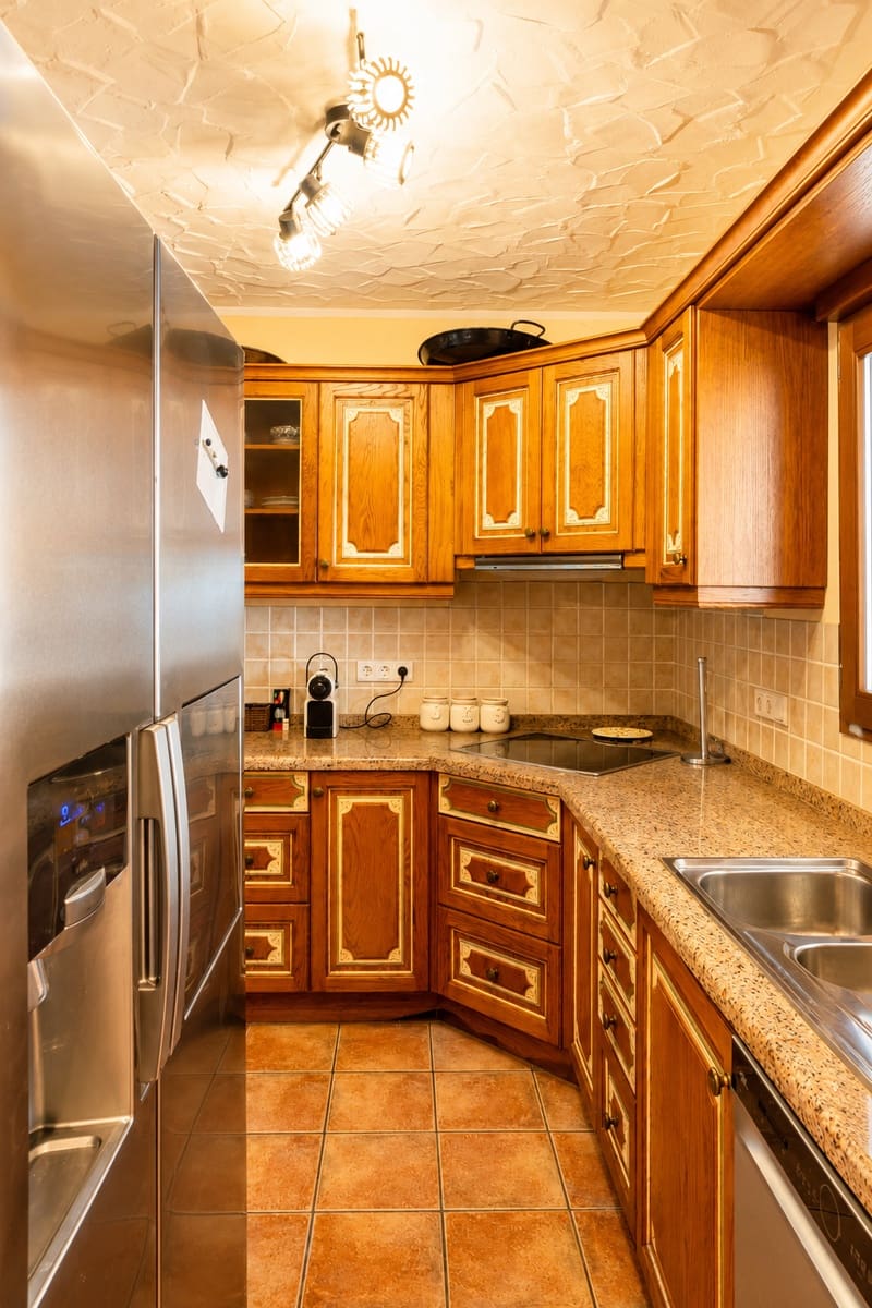 3 bedroom Villa for sale in Alfaz del Pi / L'Alfas del Pi with pool garage - € 1,295,000 (Ref: 9961990)