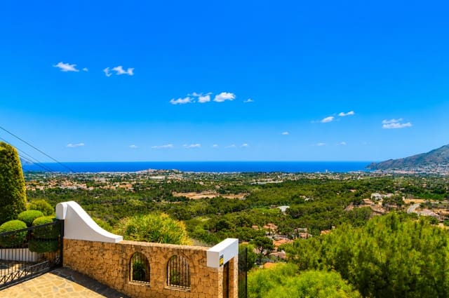 3 soverom Villa til salgs i Alfaz del Pi / L'Alfàs del Pi med svømmebasseng garasje - € 1 295 000 (Ref: 9961990)