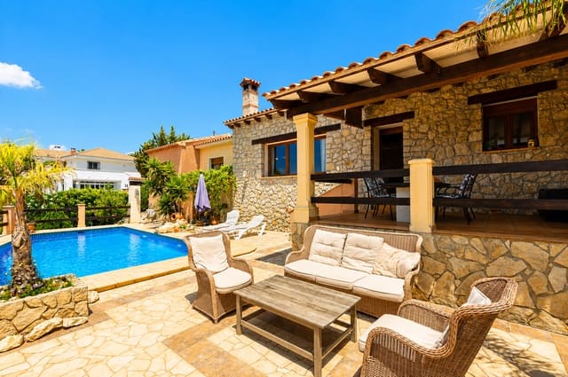 3 soverom Villa til salgs i Alfaz del Pi / L'Alfàs del Pi med svømmebasseng garasje - € 1 295 000 (Ref: 9961990)