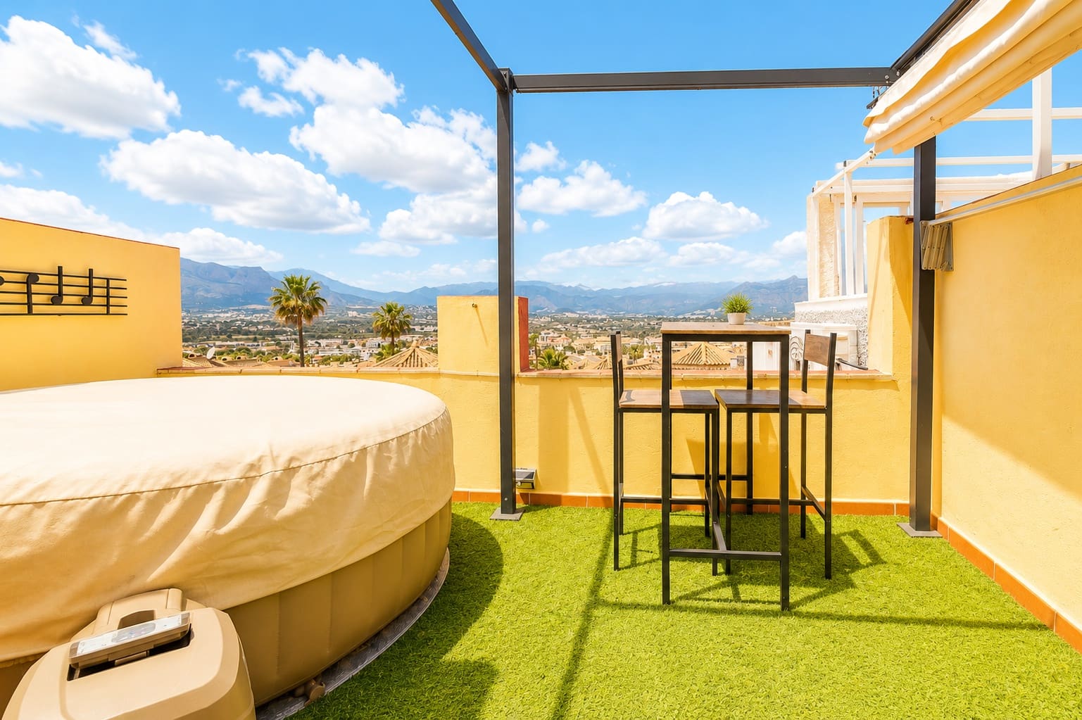 3 soveværelse Semi-Rækkehus til salg i Albir - € 299.000 (Ref: 9967170)