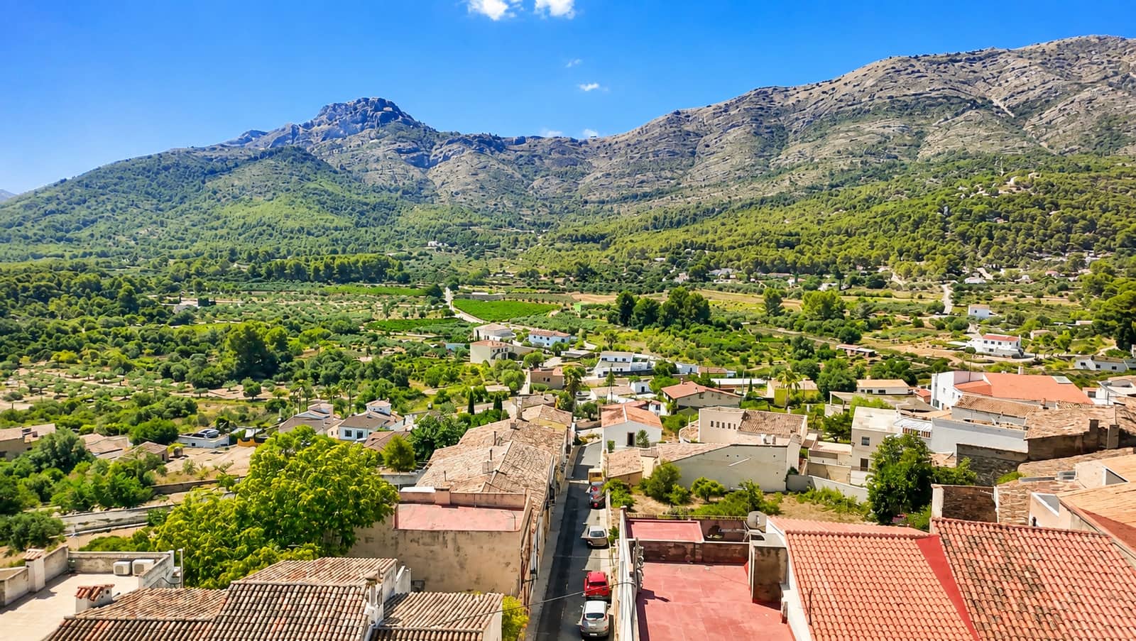 6 bedroom Townhouse for sale in Parcent - € 375,000 (Ref: 10003790)