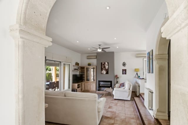 3 soveværelse Villa til salg i Benitachell / Benitatxell med swimmingpool - € 625.000 (Ref: 10003791)