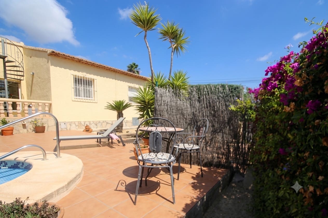3 soveværelse Villa til salg i Benitachell / Benitatxell med swimmingpool - € 625.000 (Ref: 10003791)