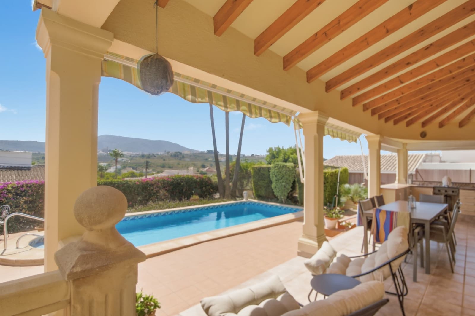 3 soveværelse Villa til salg i Benitachell / Benitatxell med swimmingpool - € 625.000 (Ref: 10003791)