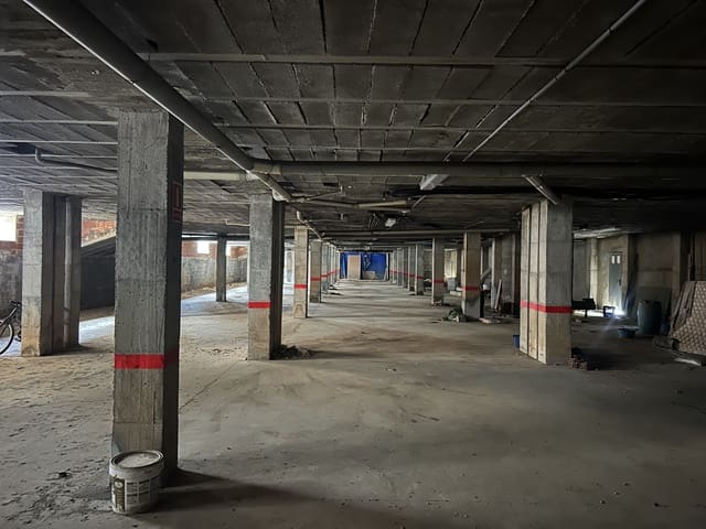 Garage for sale in El Vergel / Verger - € 160,000 (Ref: 10003792)