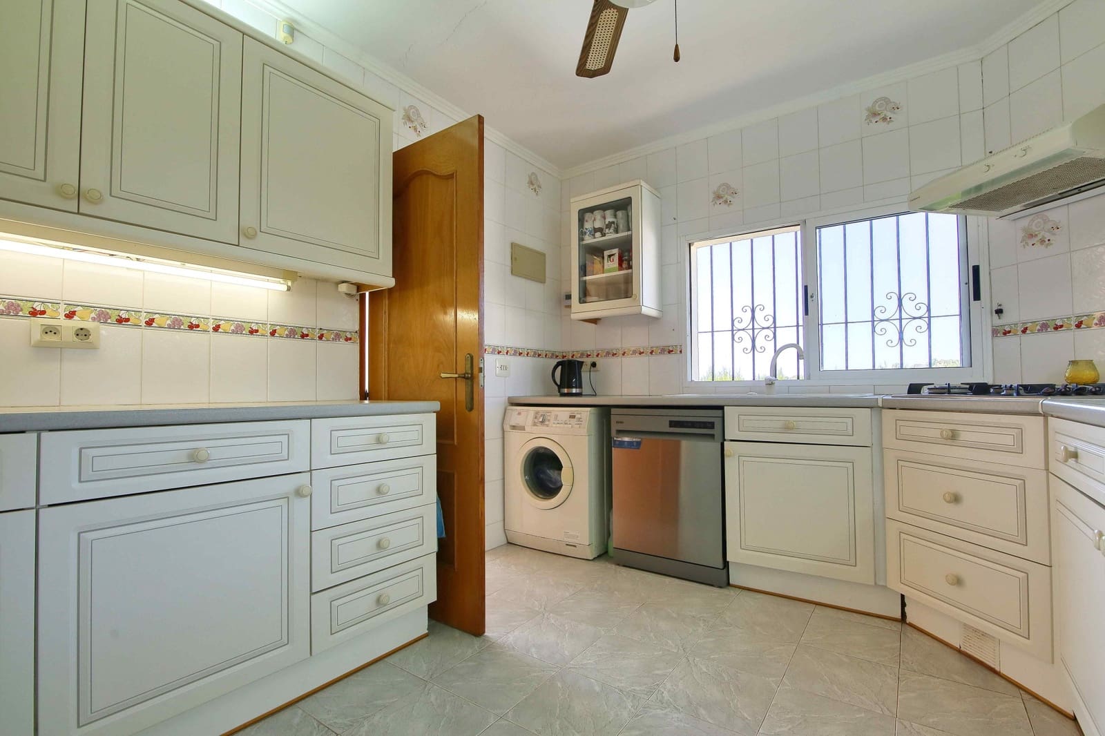 3 sovrum Villa till salu i Moraira med pool - 620 000 € (Ref: 10008867)