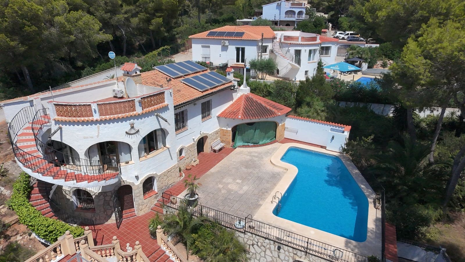 3 soveværelse Villa til salg i Javea / Xabia med swimmingpool - € 695.000 (Ref: 10008868)