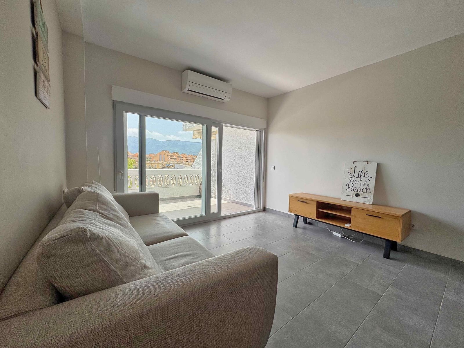 1 bedroom Apartment for sale in Denia - € 185,000 (Ref: 10013082)