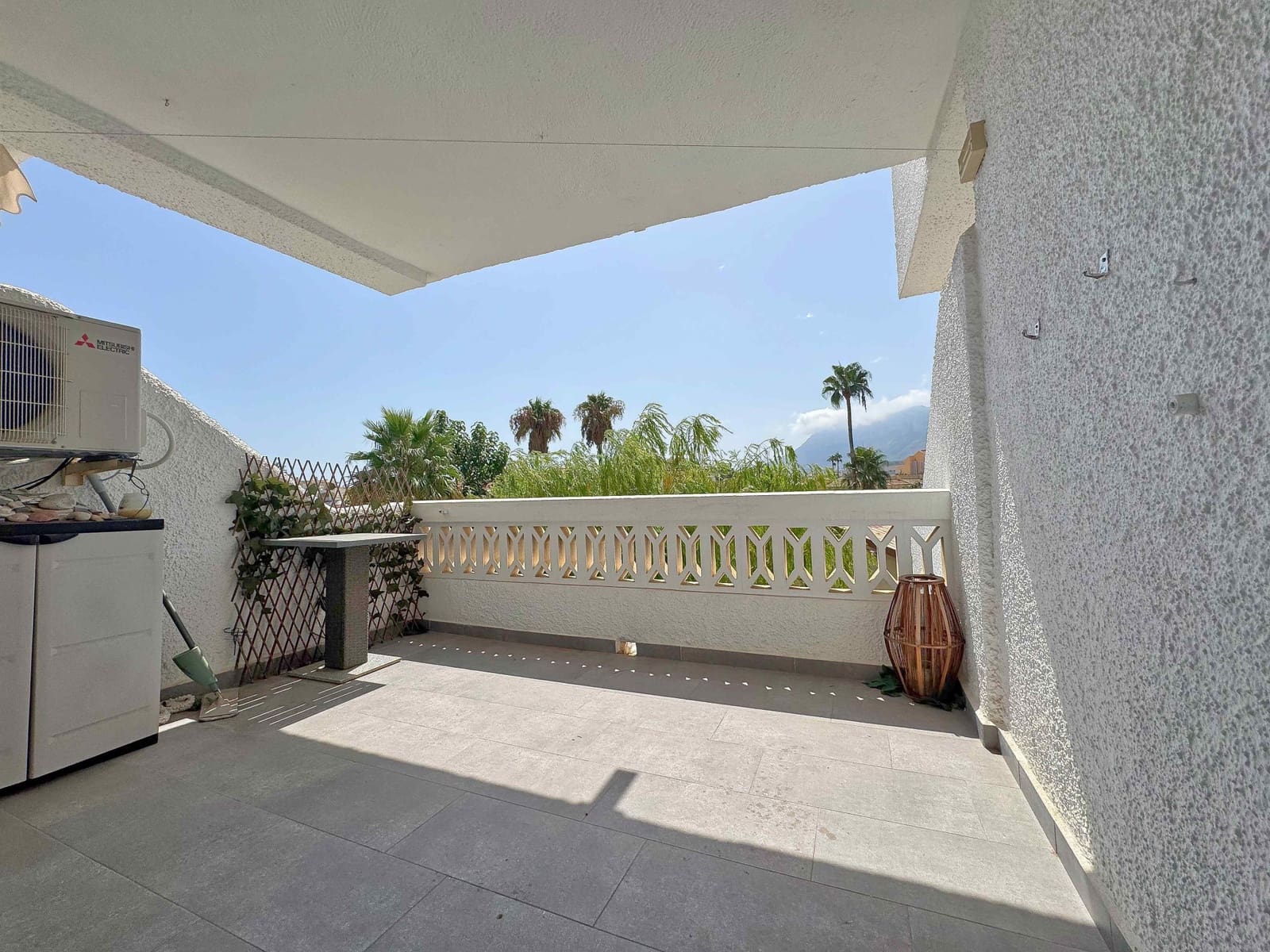 1 bedroom Apartment for sale in Denia - € 185,000 (Ref: 10013082)