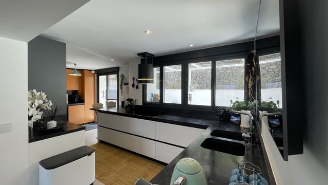 3 soverom Villa til salgs i Benidoleig med svømmebasseng - € 375 000 (Ref: 10022226)