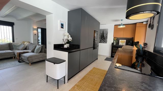 3 makuuhuone Huvila myytävänä paikassa Benidoleig mukana uima-altaan - 375 000 € (Ref: 10022226)