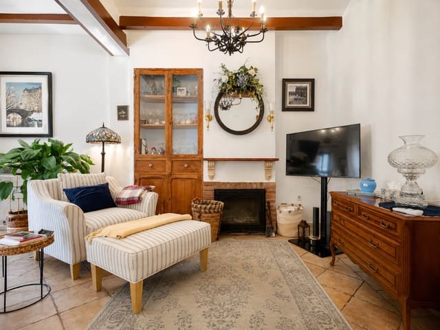Casa de 3 habitaciones en Oliva Pueblo, Oliva en venta - 225.000 € (Ref: 10022229)