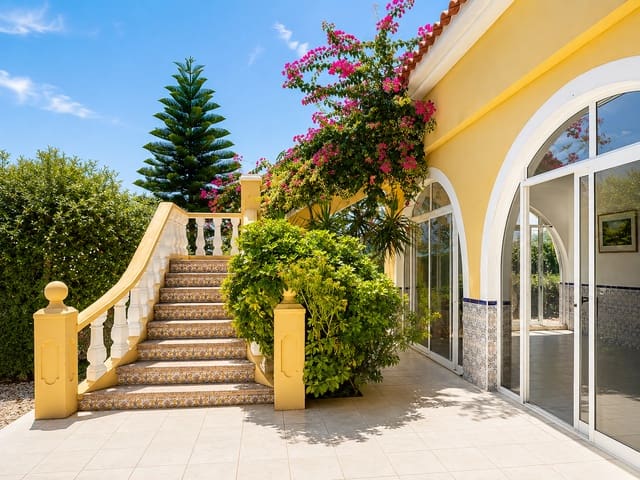 4 bedroom Finca/Country House for sale in Oliva Pueblo, Oliva with pool - € 315,000 (Ref: 10022230)