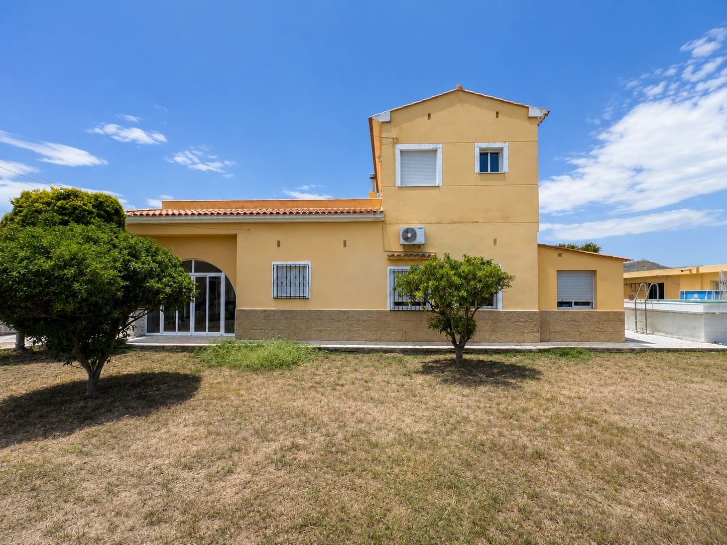 4 sovrum Finca/Hus på landet till salu i Oliva med pool - 315 000 € (Ref: 10022230)