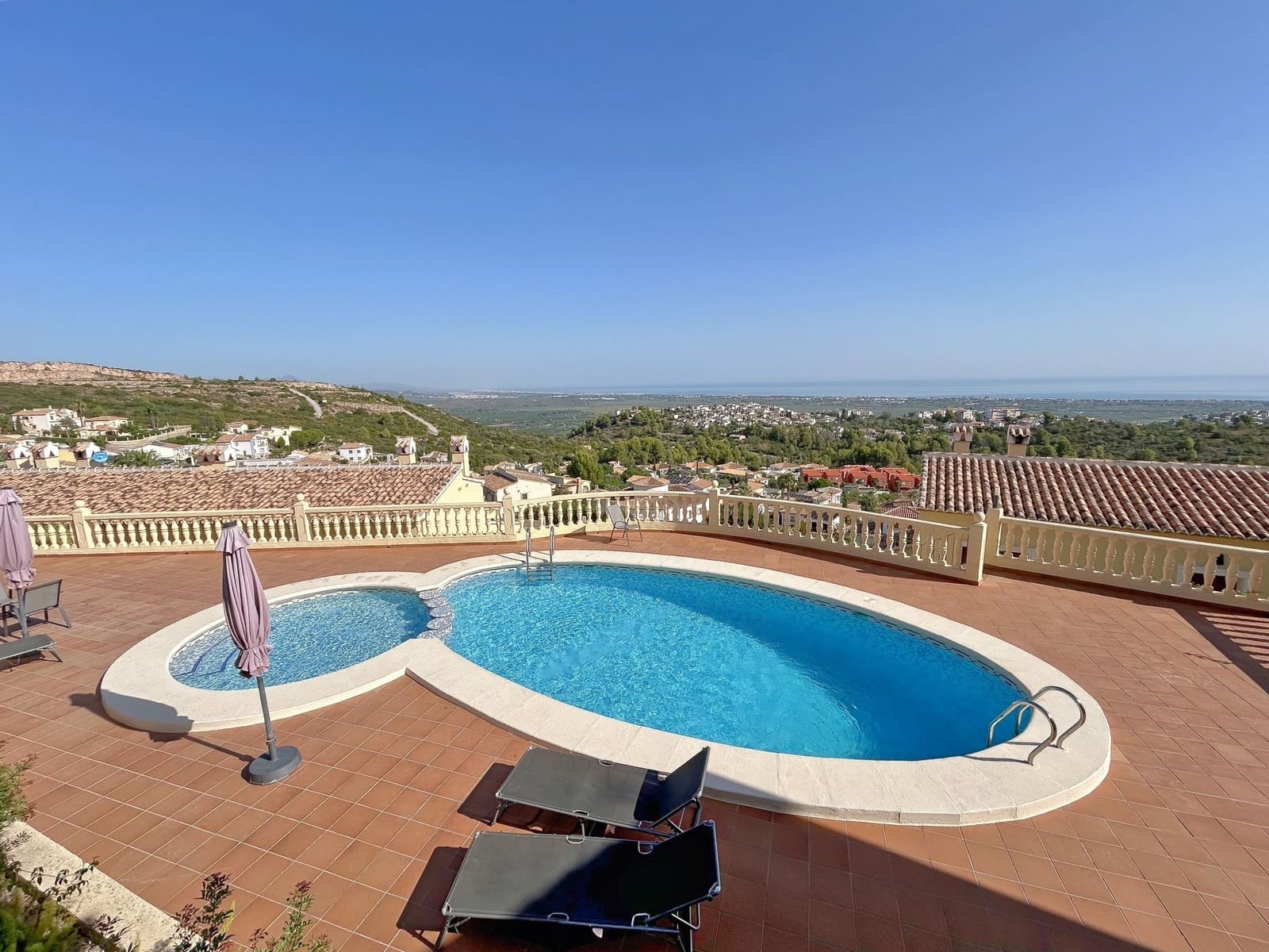 3 Zimmer Haus zu verkaufen in Rafol de Almunia mit Pool - 221.000 € (Ref: 10023832)