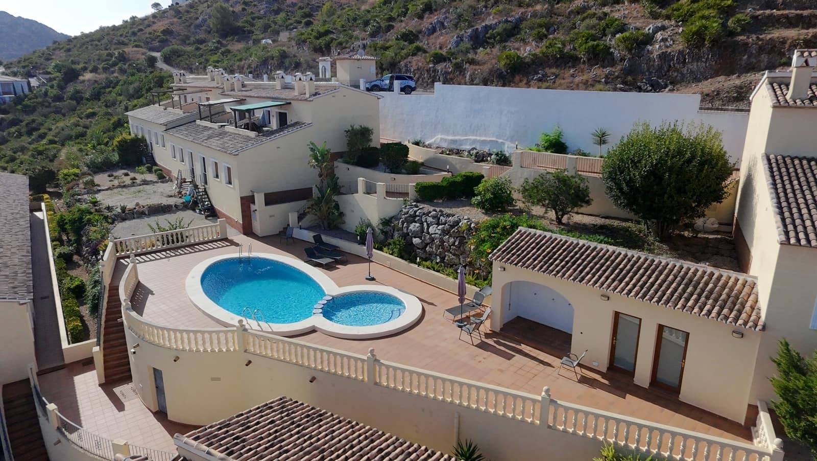 3 bedroom Townhouse for sale in Rafol de Almunia with pool garage - € 232,500 (Ref: 10023832)