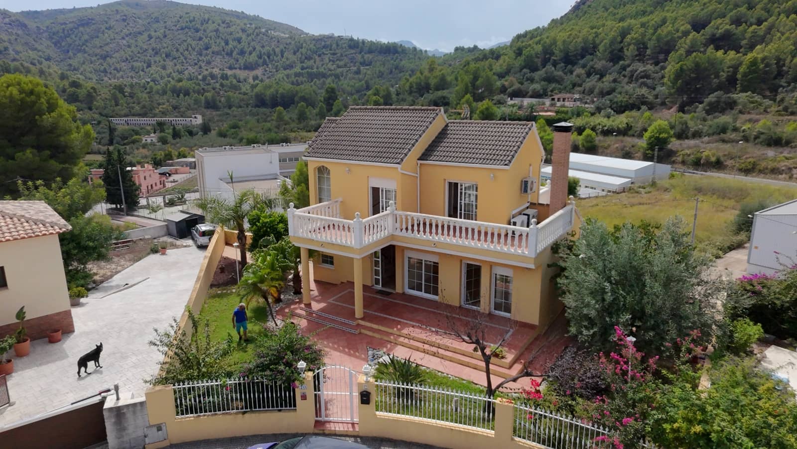 5 soverom Villa til salgs i Orba med svømmebasseng - € 650 000 (Ref: 10031735)