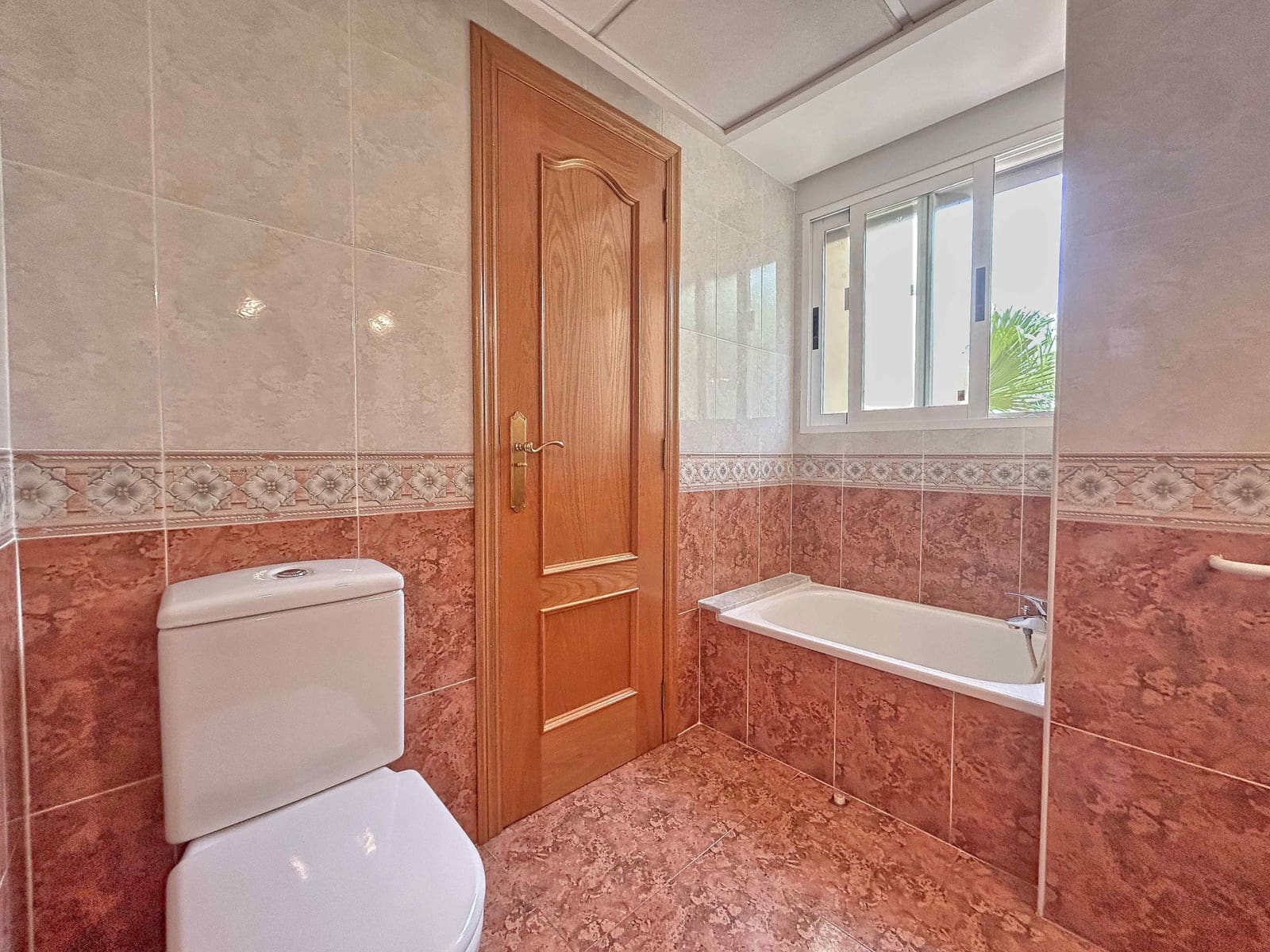 5 soverom Villa til salgs i Orba med svømmebasseng - € 650 000 (Ref: 10031735)