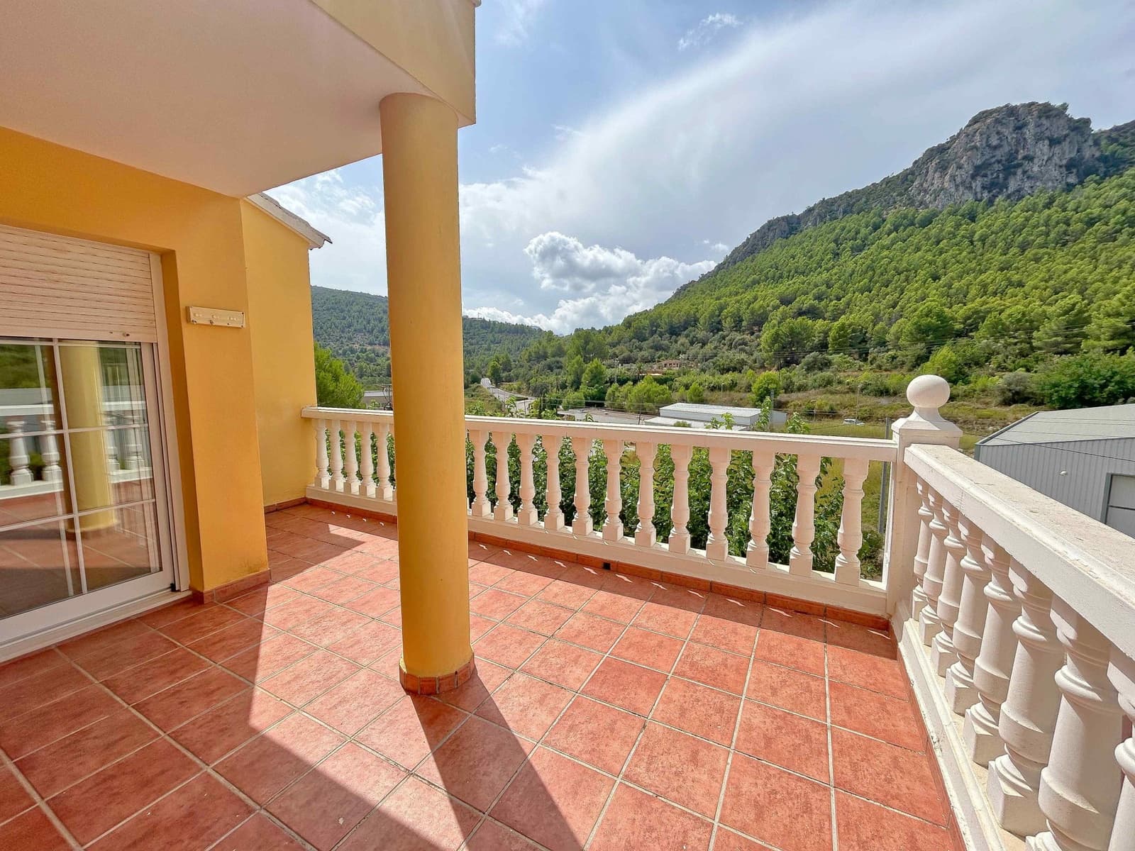 5 soverom Villa til salgs i Orba med svømmebasseng - € 650 000 (Ref: 10031735)