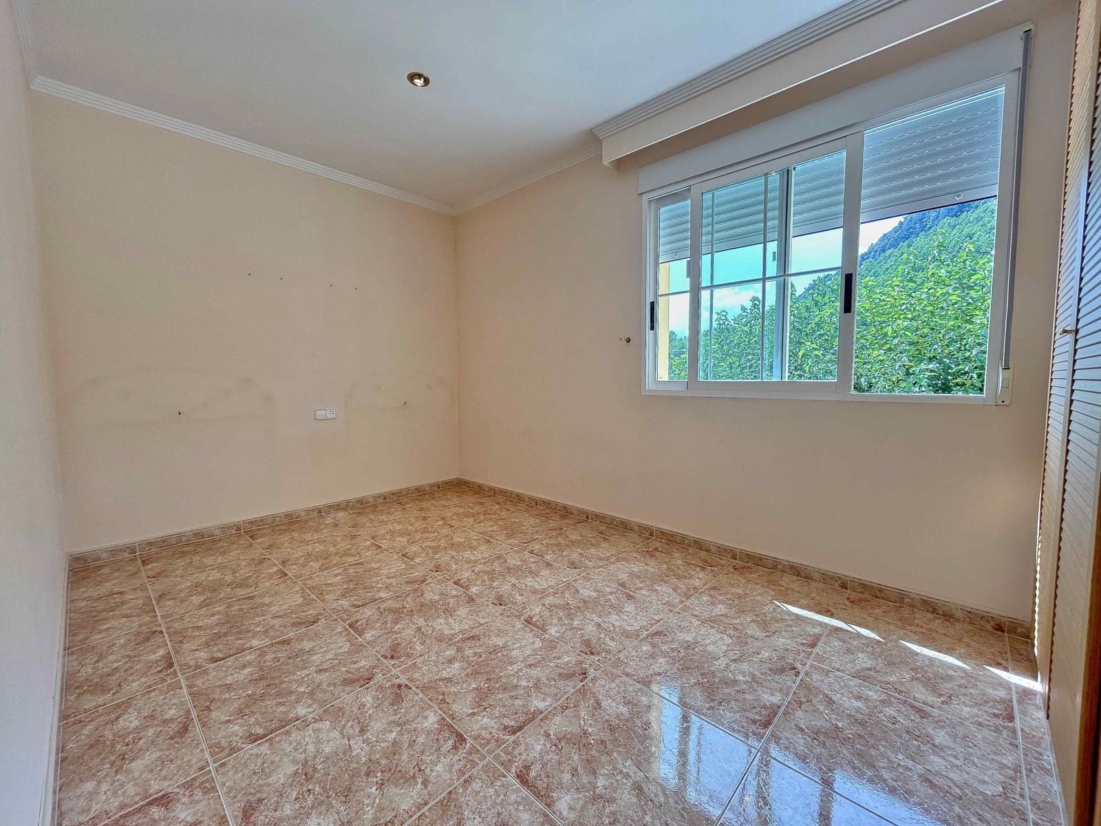 5 soverom Villa til salgs i Orba med svømmebasseng - € 650 000 (Ref: 10031735)