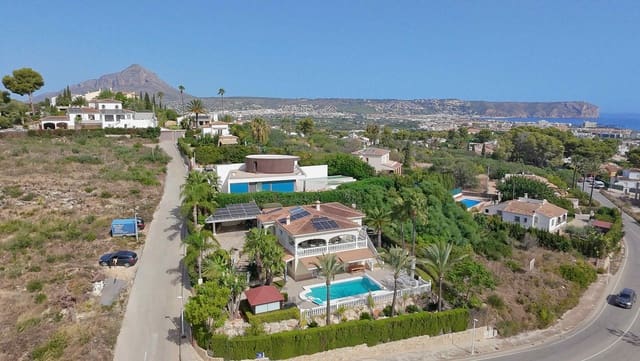 4 quarto Moradia para venda em Centro ciudad, Javea / Xàbia com piscina - 995 000 € (Ref: 10033661)