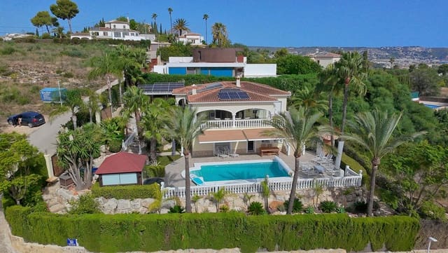 4 quarto Moradia para venda em Centro ciudad, Javea / Xàbia com piscina - 995 000 € (Ref: 10033661)