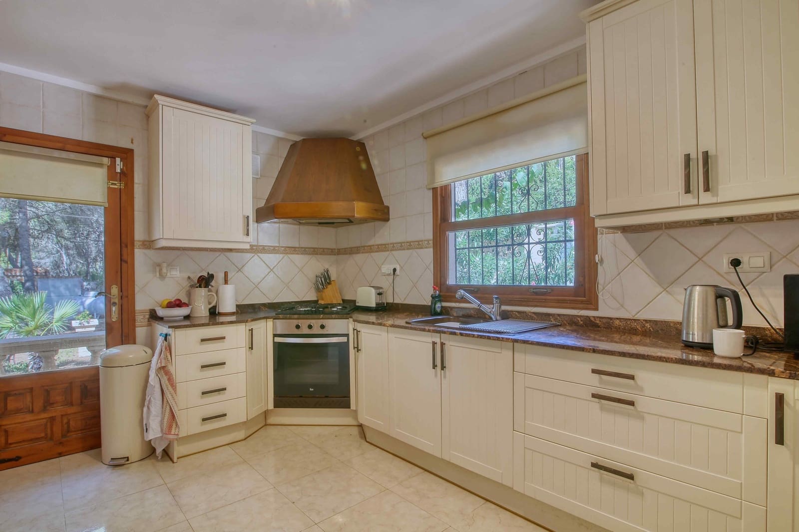 4 bedroom Villa for sale in Javea / Xabia with pool - € 750,000 (Ref: 10048963)