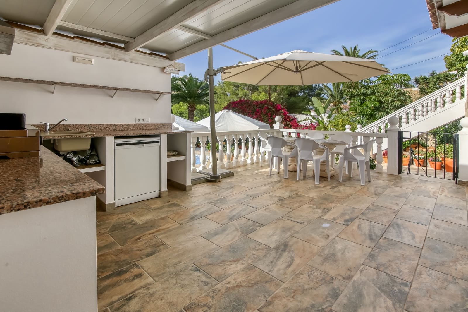 4 soverom Villa til salgs i Moraira med svømmebasseng - € 825 000 (Ref: 10054944)