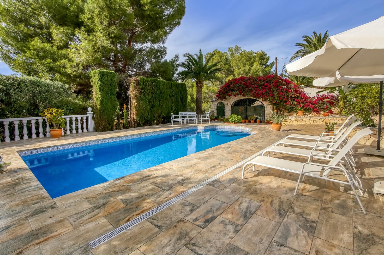 4 soverom Villa til salgs i Moraira med svømmebasseng - € 825 000 (Ref: 10054944)