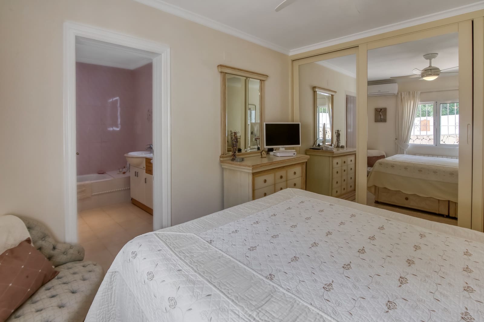4 chambre Villa/Maison à vendre à Moraira avec piscine - 750 000 € (Ref: 10054946)