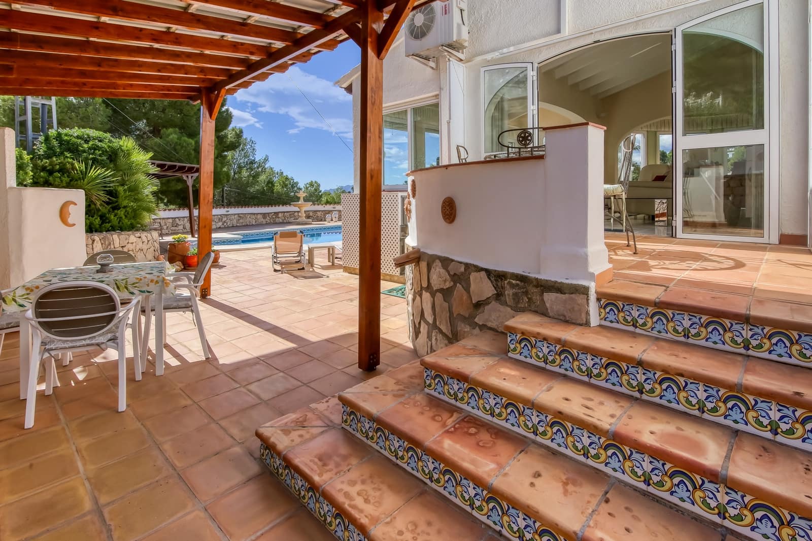 4 chambre Villa/Maison à vendre à Moraira avec piscine - 750 000 € (Ref: 10054946)