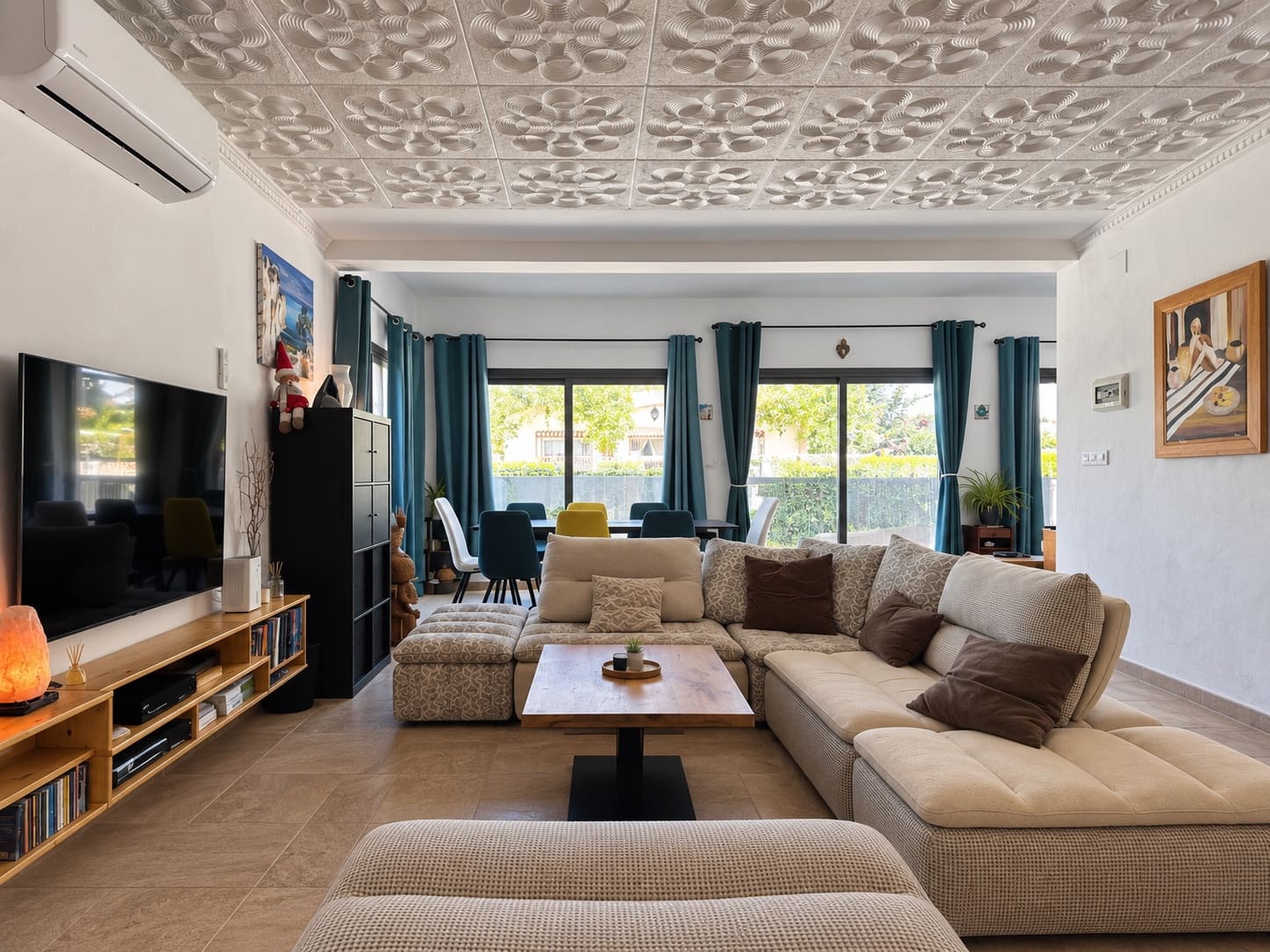 4 bedroom Villa for sale in Oliva - € 409,000 (Ref: 10058798)