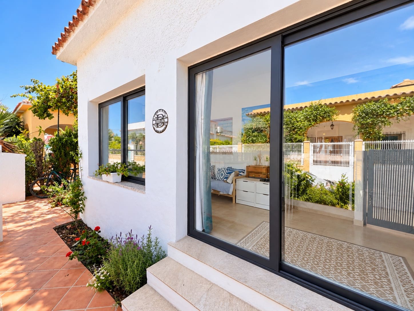 4 bedroom Villa for sale in Oliva - € 409,000 (Ref: 10058798)