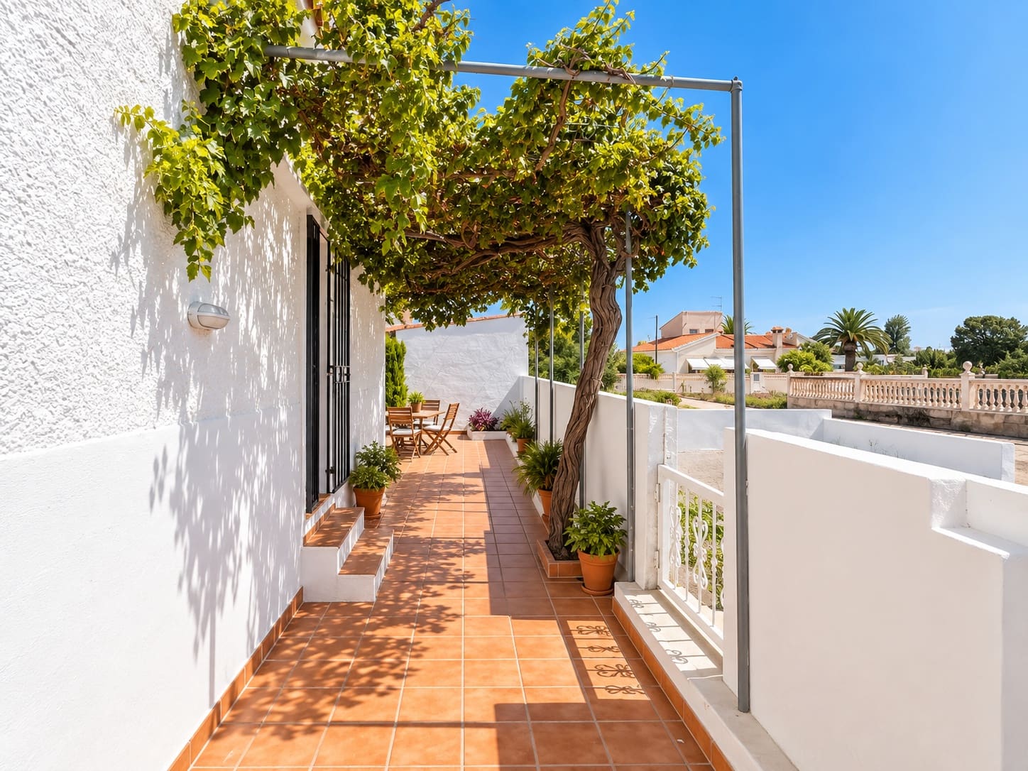 4 bedroom Villa for sale in Oliva - € 409,000 (Ref: 10058798)