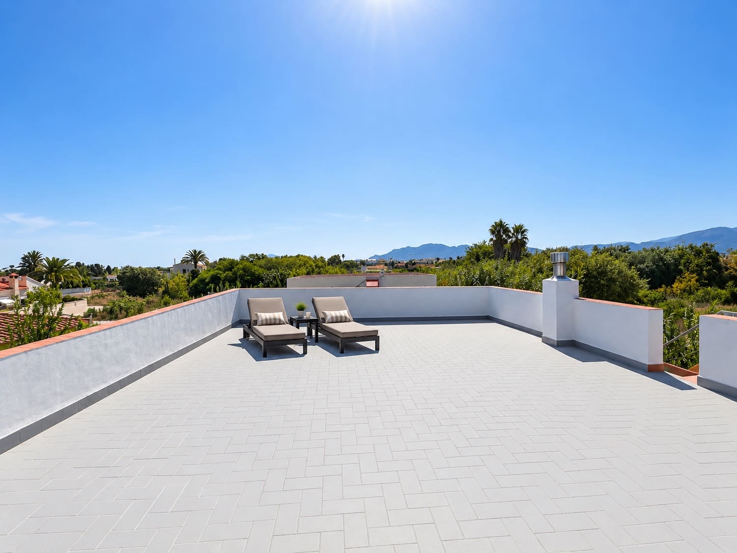 4 bedroom Villa for sale in Oliva - € 409,000 (Ref: 10058798)