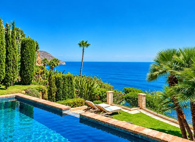 Chalet de 4 habitaciones en Altea en venta con piscina - 3.450.000 € (Ref: 10061715)