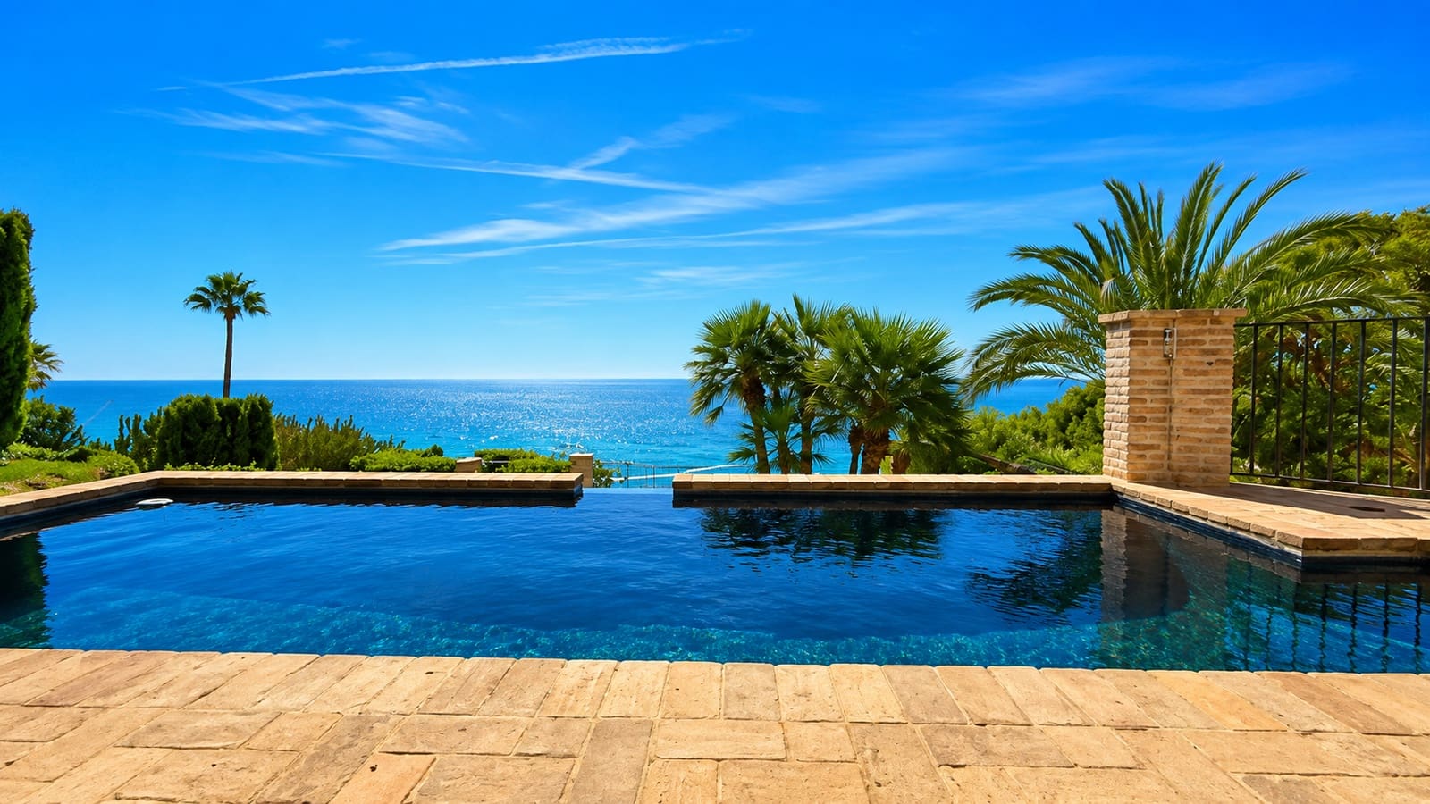 Chalet de 4 habitaciones en Altea en venta con piscina - 3.450.000 € (Ref: 10061715)