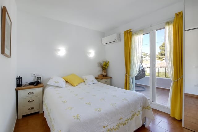 1 makuuhuone Huvila myytävänä paikassa Casco Urbano, Teulada-Moraira mukana uima-altaan - 240 000 € (Ref: 10061717)