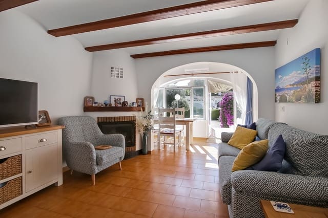1 makuuhuone Huvila myytävänä paikassa Casco Urbano, Teulada-Moraira mukana uima-altaan - 240 000 € (Ref: 10061717)