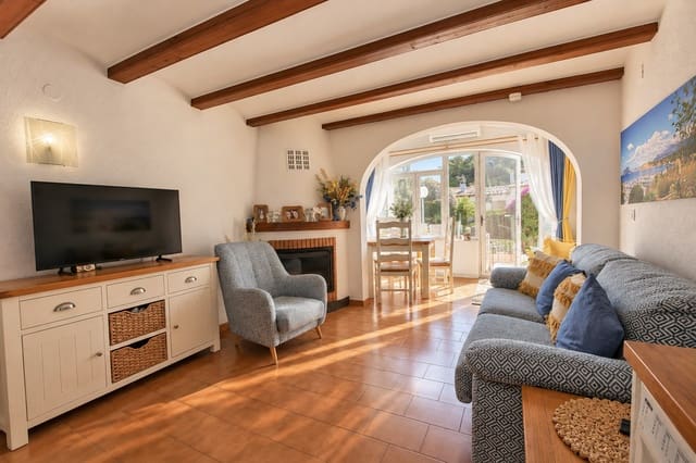 1 quarto Moradia para venda em Casco Urbano, Teulada-Moraira com piscina - 240 000 € (Ref: 10061717)