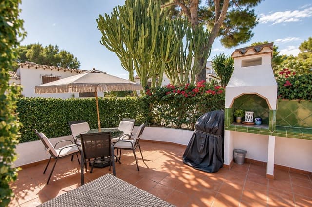 1 quarto Moradia para venda em Casco Urbano, Teulada-Moraira com piscina - 240 000 € (Ref: 10061717)