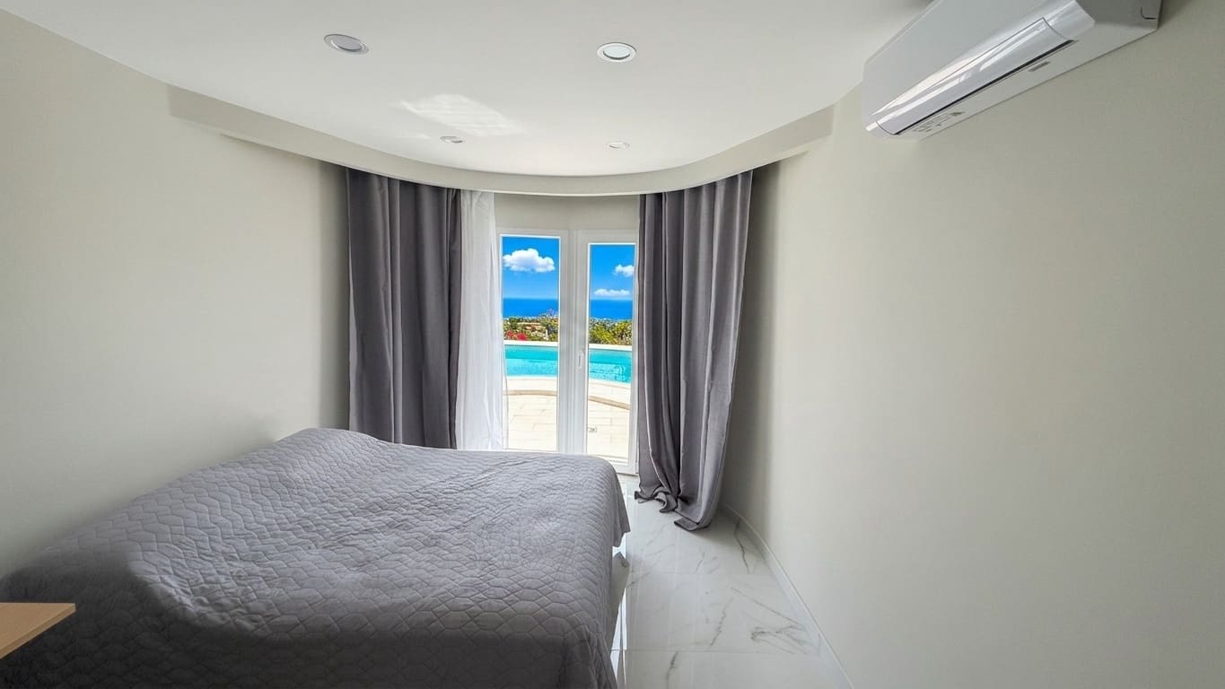 Chalet de 3 habitaciones en Altea en venta con piscina - 1.150.000 € (Ref: 10067710)