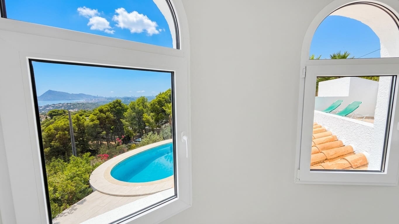 Chalet de 3 habitaciones en Altea en venta con piscina - 1.150.000 € (Ref: 10067710)