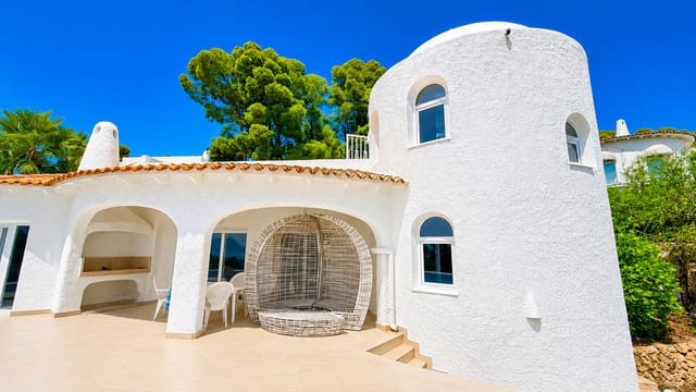 Chalet de 3 habitaciones en Altea en venta con piscina - 1.150.000 € (Ref: 10067710)