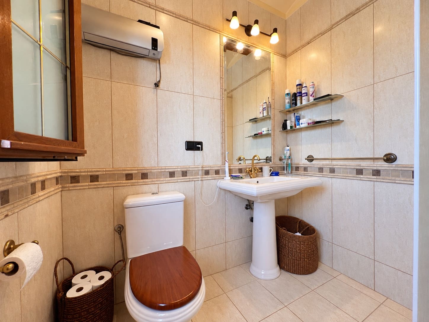 Chalet de 3 habitaciones en Oliva en venta con piscina - 450.000 € (Ref: 10075509)