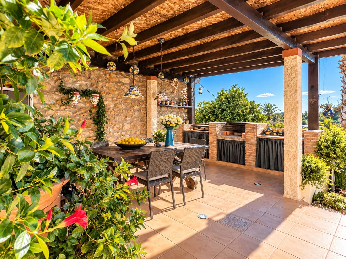 Chalet de 3 habitaciones en Oliva en venta con piscina - 450.000 € (Ref: 10075509)