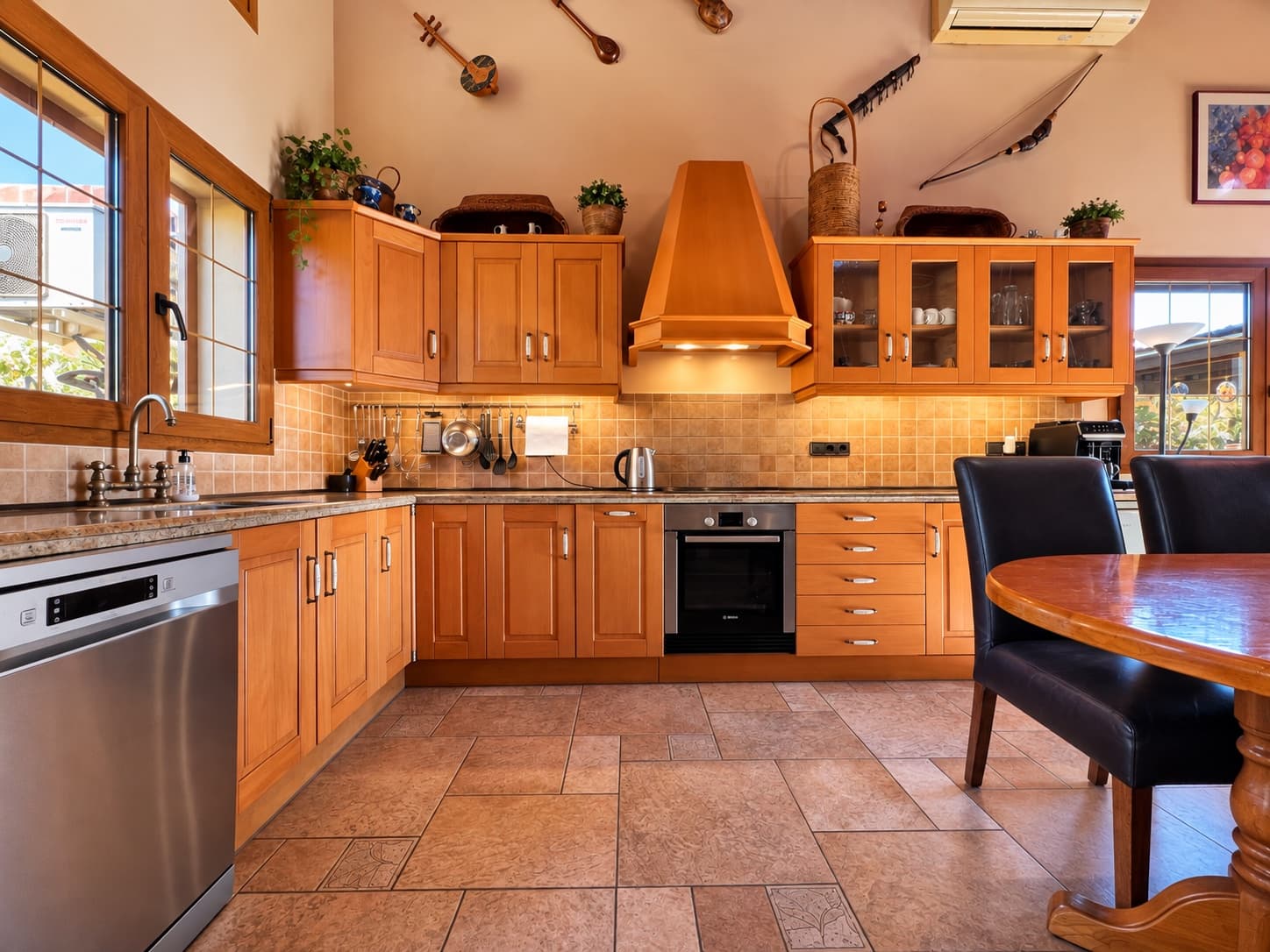 Chalet de 3 habitaciones en Oliva en venta con piscina - 450.000 € (Ref: 10075509)