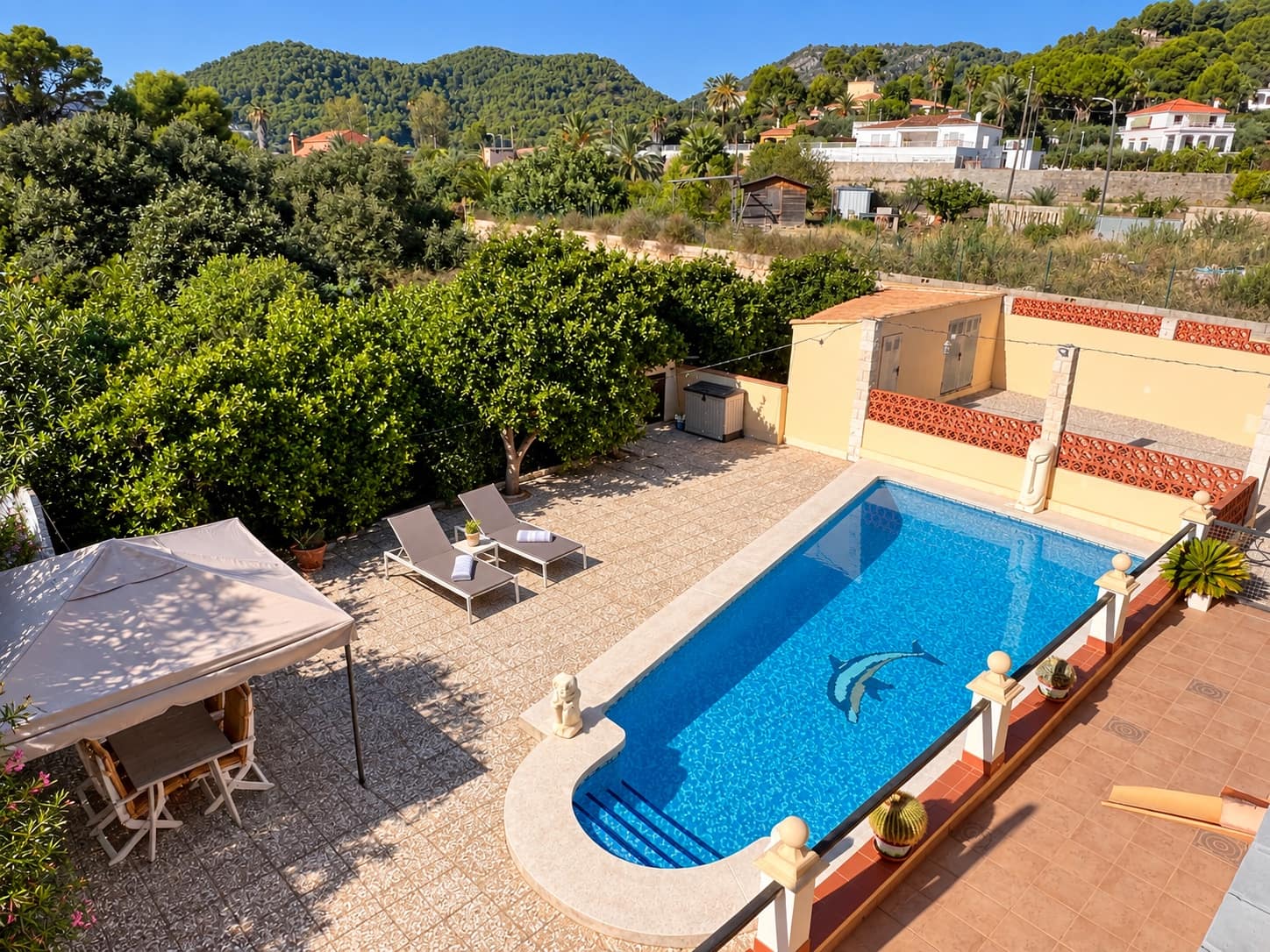 Chalet de 3 habitaciones en Oliva en venta con piscina - 450.000 € (Ref: 10075509)