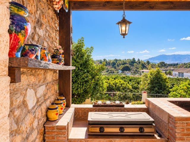 Chalet de 3 habitaciones en Oliva Pueblo, Oliva en venta con piscina - 450.000 € (Ref: 10075509)