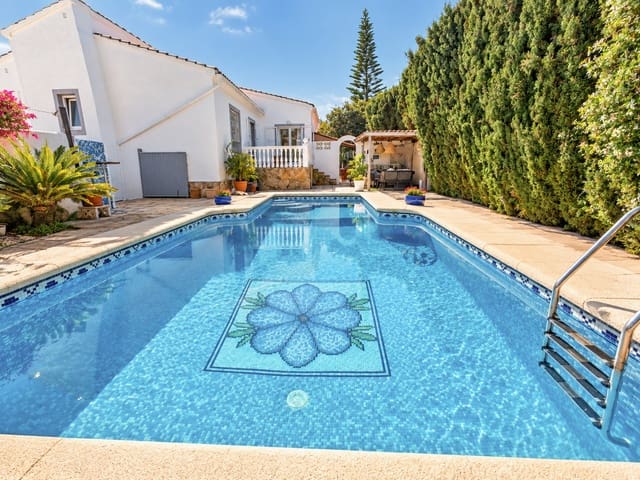 Chalet de 5 habitaciones en Centro ciudad, Javea / Xàbia en venta con piscina - 700.000 € (Ref: 10075510)